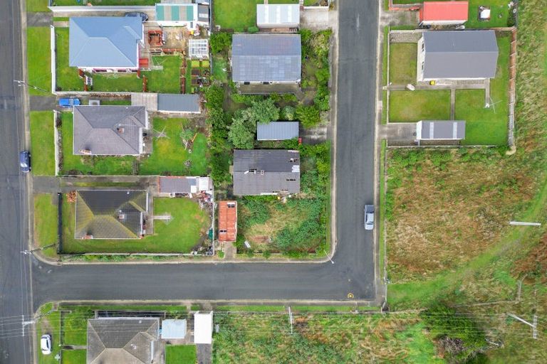 Photo of property in 1 Kirk Crescent, Bluff, 9814