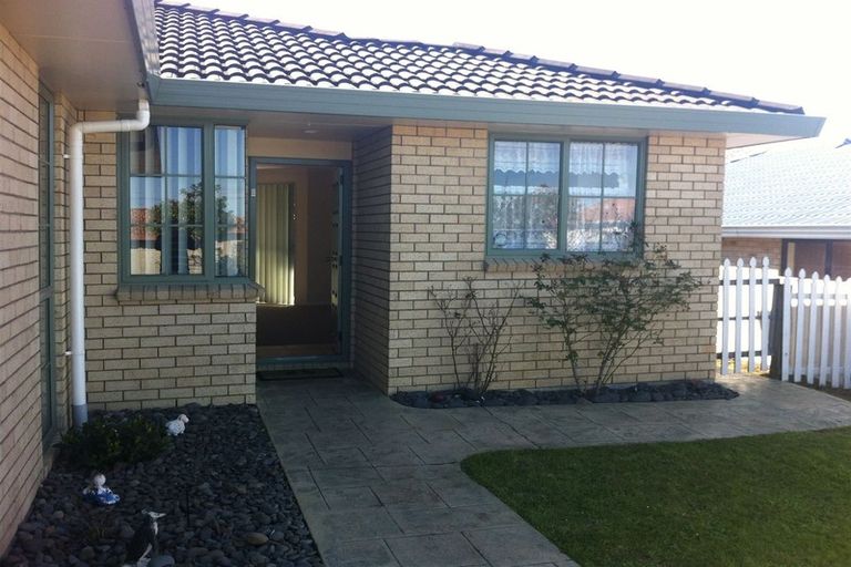 Photo of property in 3 Frederick Reece Drive, The Gardens, Auckland, 2105