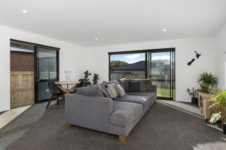 Photo of property in 22 Pakanga Grove, Pyes Pa, Tauranga, 3112