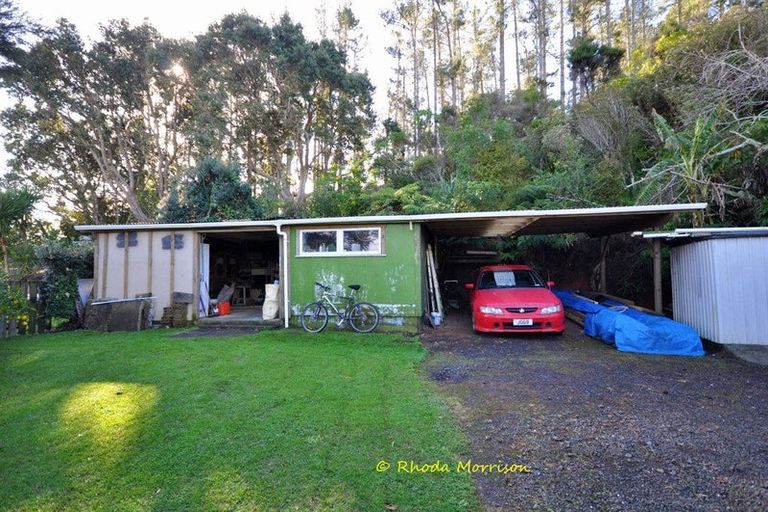 Photo of property in 11 Moana Road, Tinopai, Matakohe, 0593