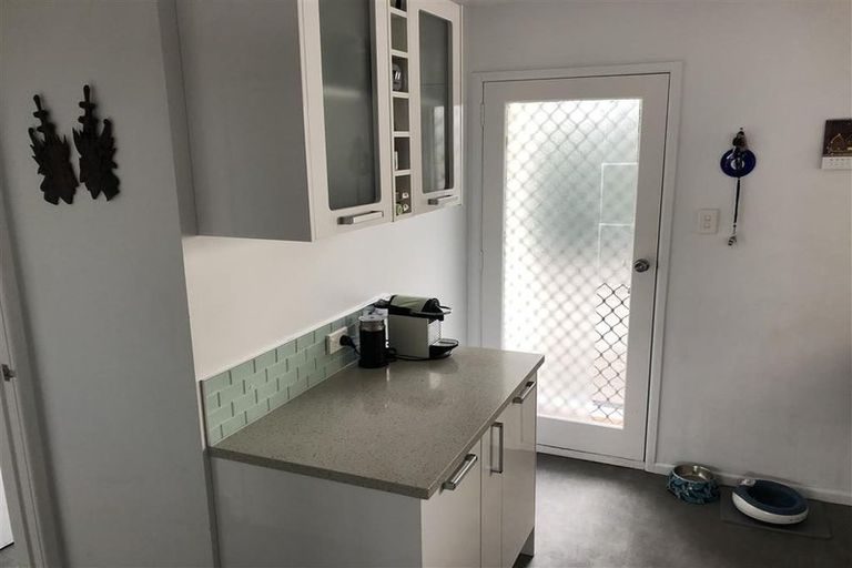 Photo of property in 11 Meeanee Quay, Westshore, Napier, 4110