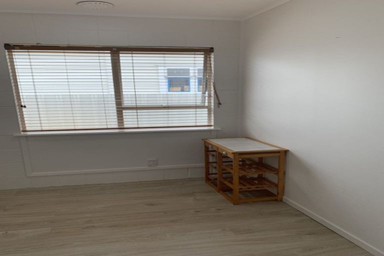 Photo of property in 2/112 Portage Road, New Lynn, Auckland, 0600