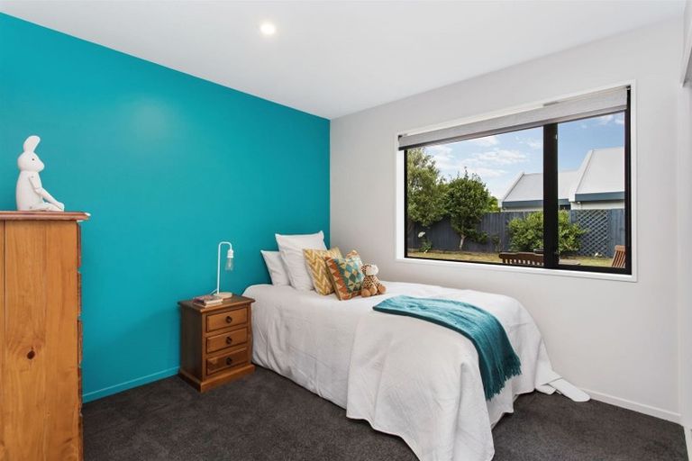 Photo of property in 5 Mahuri Street, Parklands, Christchurch, 8083