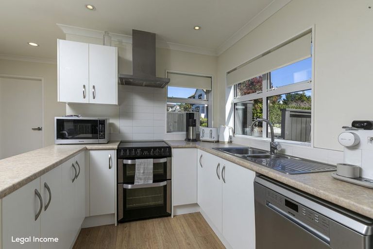 Photo of property in 29d Greenhithe Road, Greenhithe, Auckland, 0632