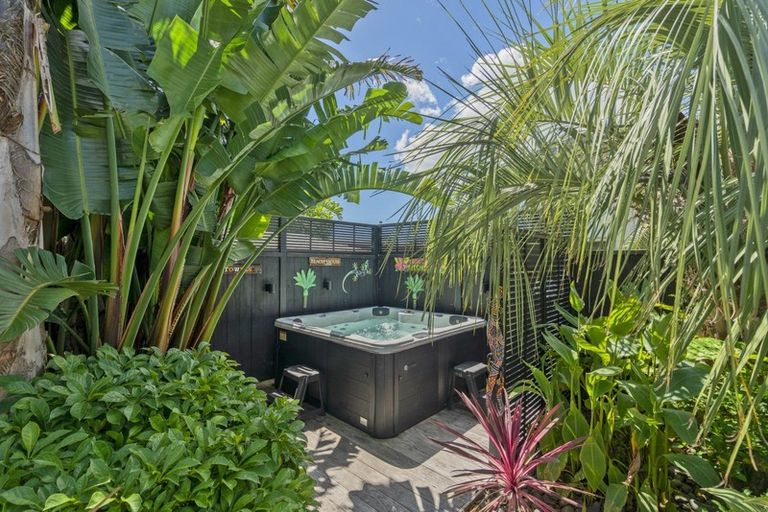 Photo of property in 4 Little George Place, Whitianga, 3510