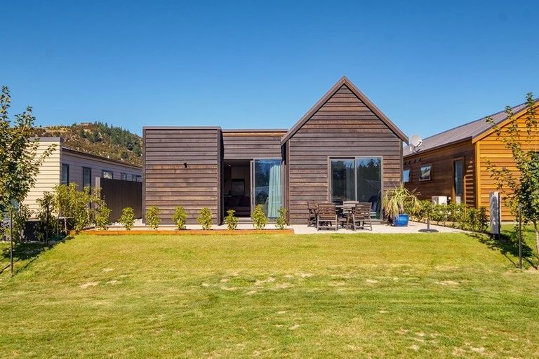 Photo of property in 9 Mount Creighton Crescent, Wanaka, 9305