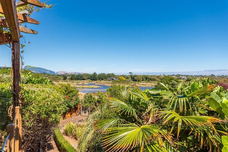 Photo of property in 174 Weggery Drive, Waikanae Beach, Waikanae, 5036