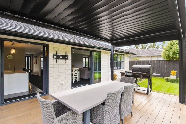 Photo of property in 47 San Priamo Place, Paraparaumu Beach, Paraparaumu, 5032