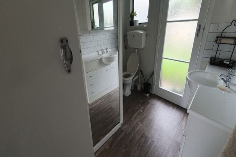 Photo of property in 364b Devon Street East, Strandon, New Plymouth, 4312