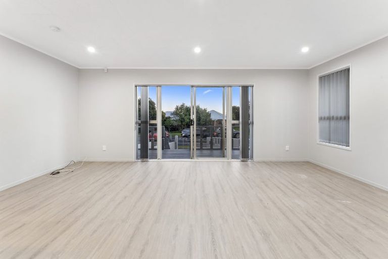 Photo of property in 68 Finlayson Avenue, Clendon Park, Auckland, 2103