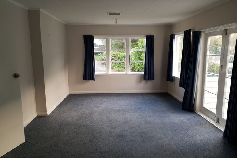 Photo of property in 22 Frederick Street, Tawa, Wellington, 5028