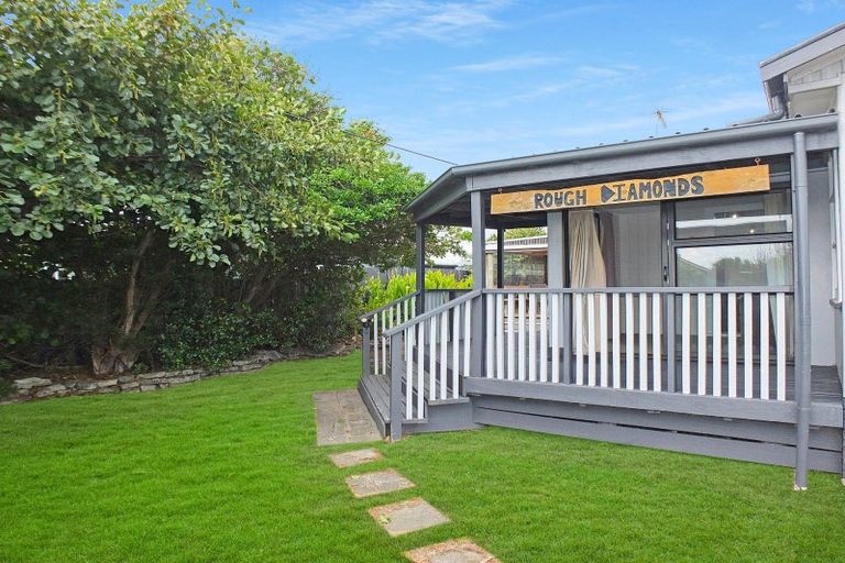 Photo of property in 4 Andresen Street, Foxton Beach, Foxton, 4815