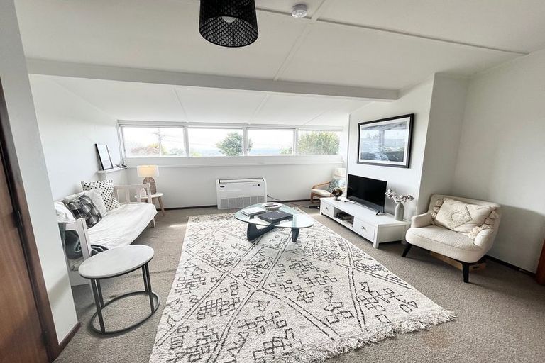 Photo of property in 36 Rangatira Road, Birkenhead, Auckland, 0626