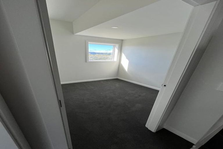 Photo of property in 12/30 Adventure Drive, Whitby, Porirua, 5024