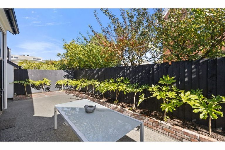 Photo of property in 5/140 Office Road, Merivale, Christchurch, 8014