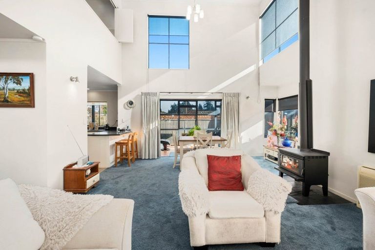 Photo of property in 4a La Trobe Place, Utuhina, Rotorua, 3015