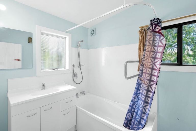 Photo of property in 111 Princes Street, Waikari, 7420