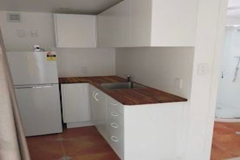 Photo of property in 29 Kingston Heights Road, Kingston, Wellington, 6021