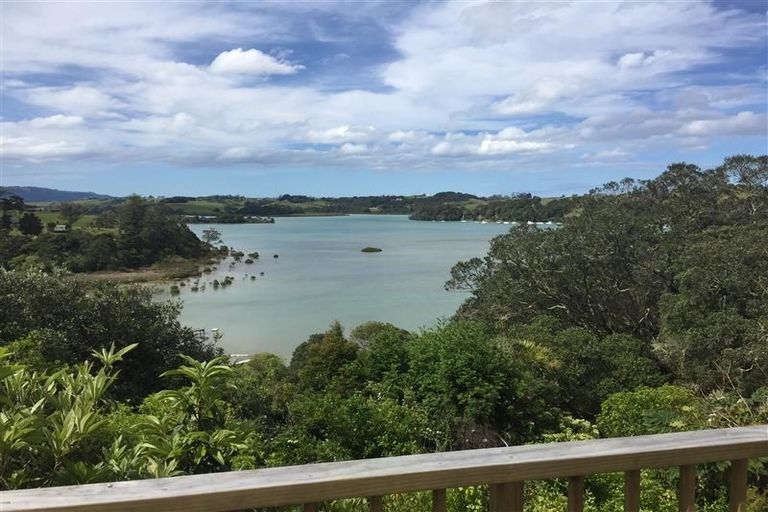 Photo of property in 17 Lysnar Road, Matakana, Warkworth, 0985