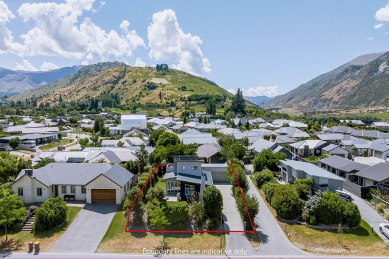 Photo of property in 3 Rere Road, Lake Hayes, Queenstown, 9304