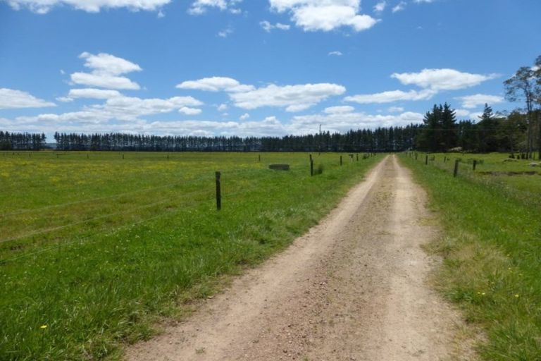 Photo of property in 112 Mountain View Road, Hikurangi, 0114