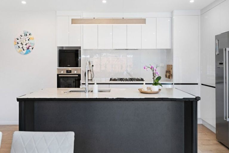 Photo of property in 24 Opouatu Avenue, Glenbrook, Waiuku, 2681