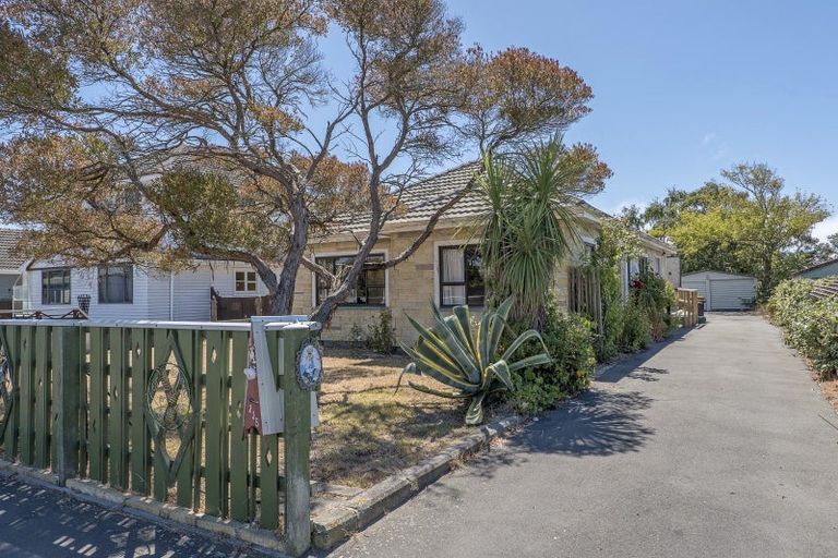 Photo of property in 235 Breezes Road, Aranui, Christchurch, 8061