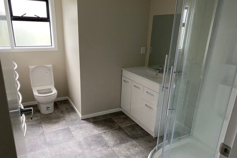 Photo of property in 18 Kellsmere Crescent, Island Bay, Wellington, 6023