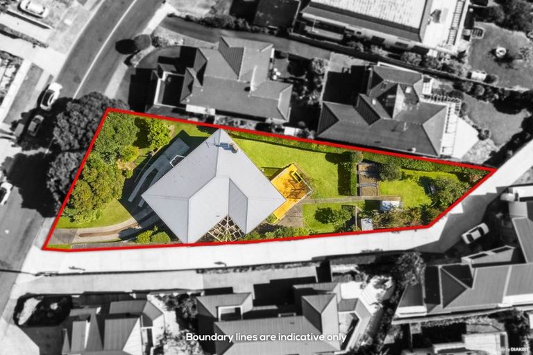 Photo of property in 30 Devon Road, Bucklands Beach, Auckland, 2012