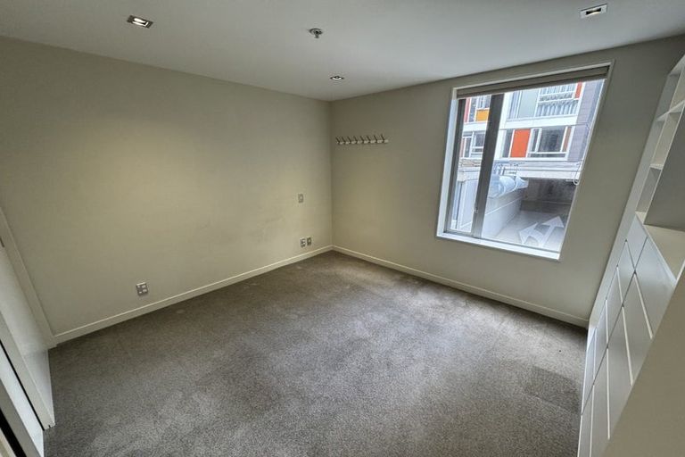 Photo of property in Piermont Apartments, 1a/82 Cable Street, Te Aro, Wellington, 6011