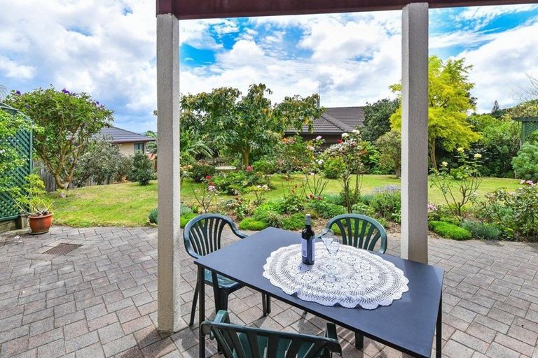 Photo of property in 36 Ewhurst Place, Goodwood Heights, Auckland, 2105