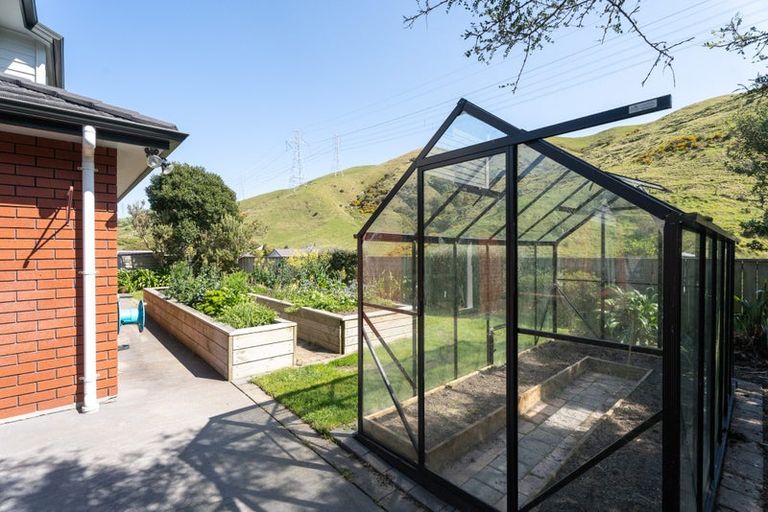Photo of property in 17 Cheetwood Street, Churton Park, Wellington, 6037