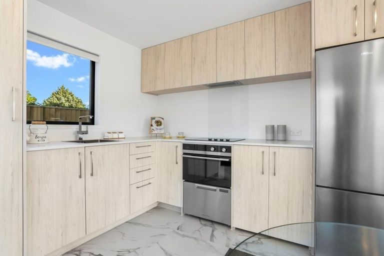 Photo of property in 5/137 Tirimoana Road, Te Atatu South, Auckland, 0602