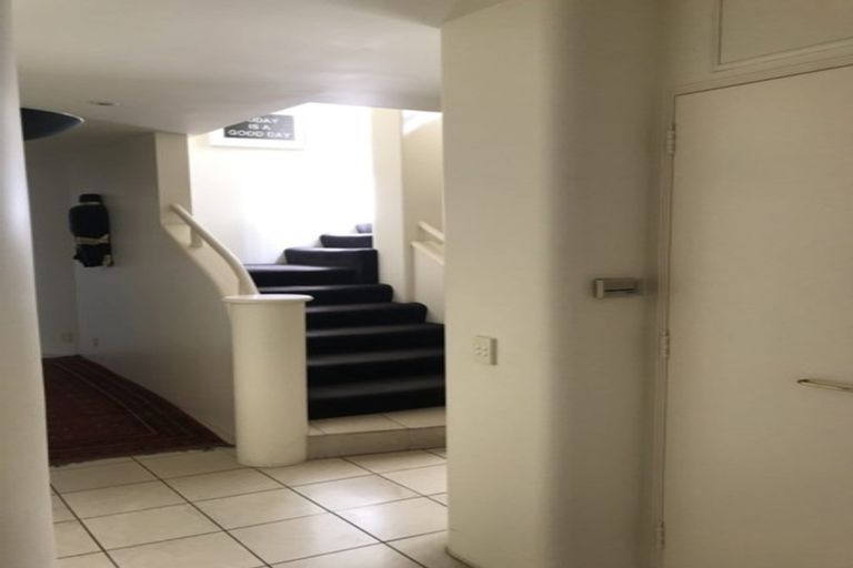 Photo of property in 154 Oriental Parade, Oriental Bay, Wellington, 6011