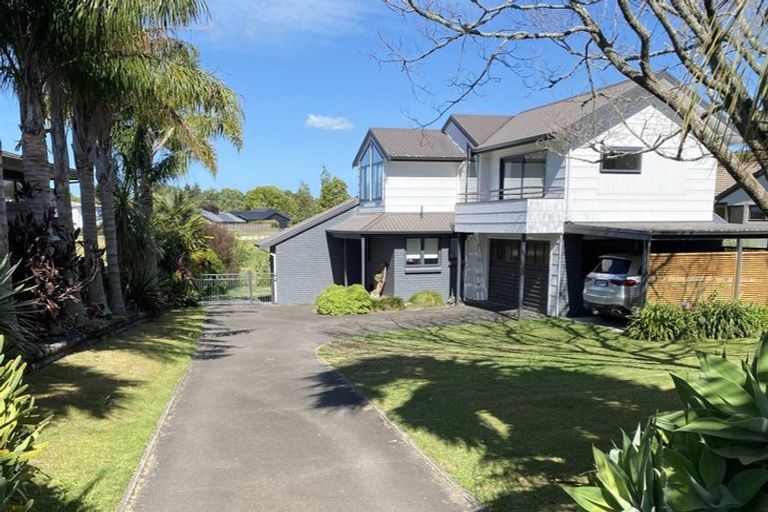 Photo of property in 52 Links View Drive, Omokoroa, 3114