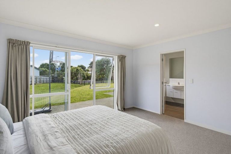 Photo of property in 10 Tamihana Street, Otaki, 5512