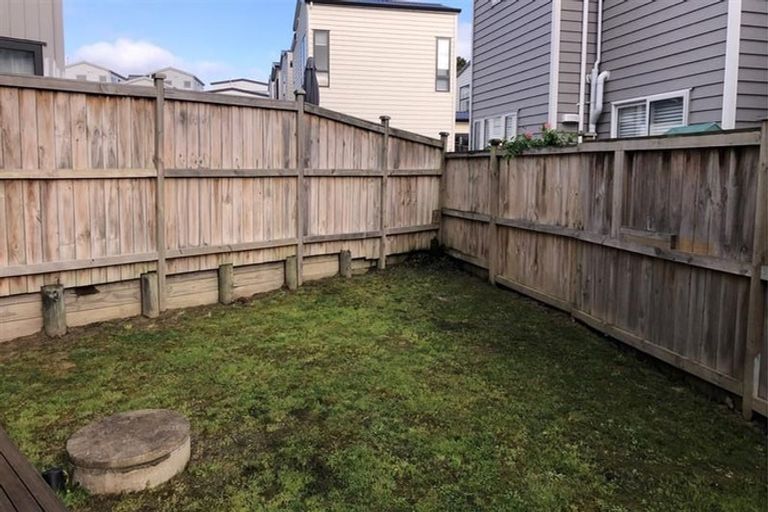 Photo of property in 148 Hobsonville Road, Hobsonville, Auckland, 0618