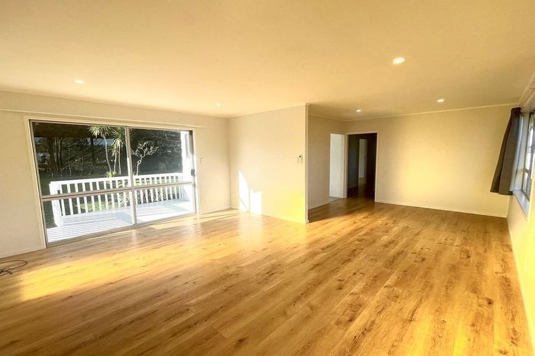 Photo of property in 58 Oreil Avenue, West Harbour, Auckland, 0618