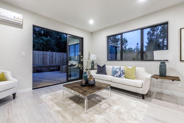 Photo of property in 22 Thomas Rielly Avenue, Hobsonville, Auckland, 0616