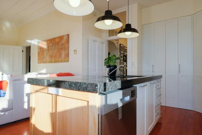 Photo of property in 2 Sim Street, Maori Hill, Dunedin, 9010