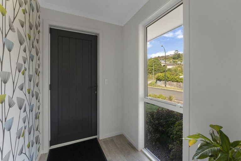 Photo of property in 2 Olivias Place, Stoke, Nelson, 7011