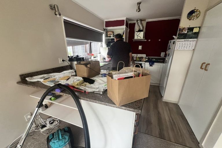 Photo of property in 1/42 Lexington Drive, Botany Downs, Auckland, 2010