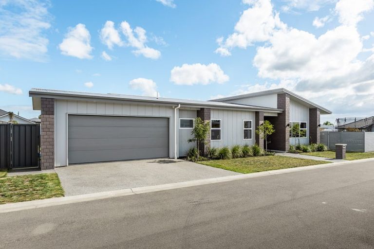 Photo of property in 7 Grooby Place, Havelock North, 4130