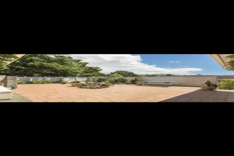 Photo of property in 30 Saddleback Rise, Murrays Bay, Auckland, 0630