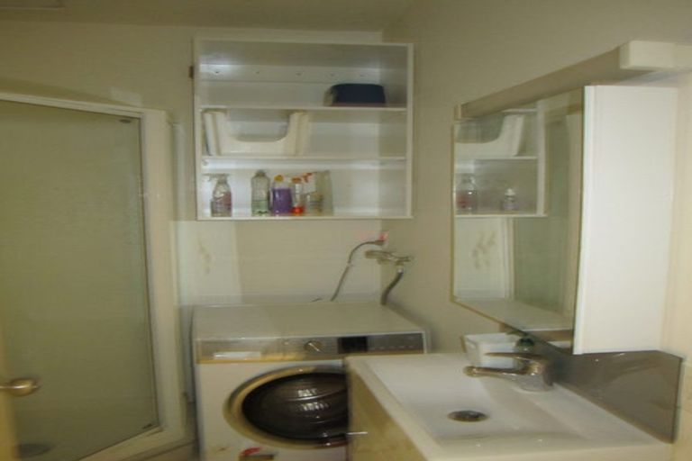 Photo of property in Terrace Tower Apartments, 1e/126 The Terrace, Wellington Central, Wellington, 6011