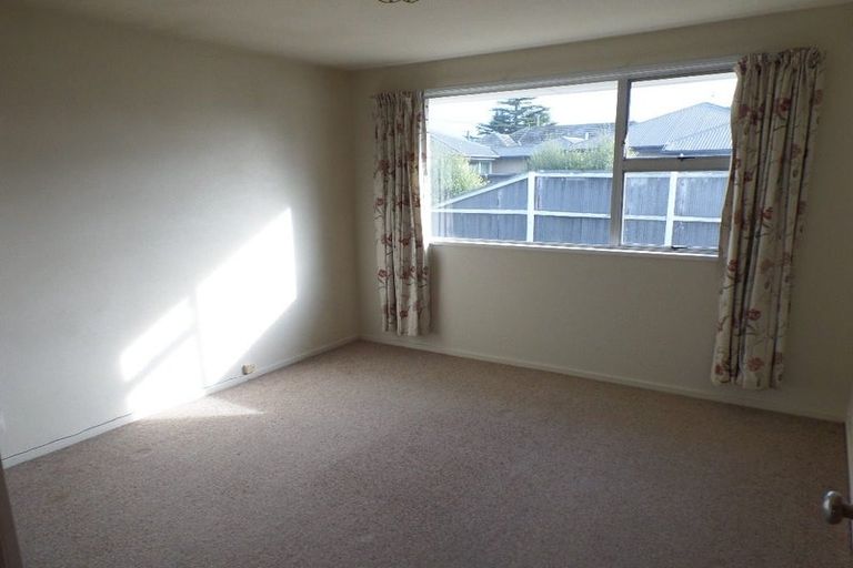 Photo of property in 2/24 Bentley Street, Russley, Christchurch, 8042