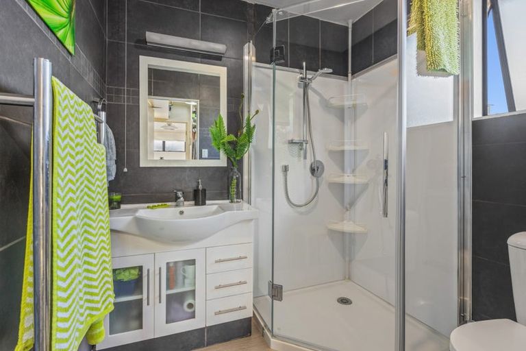 Photo of property in 9 Awatere Place, Snells Beach, 0920