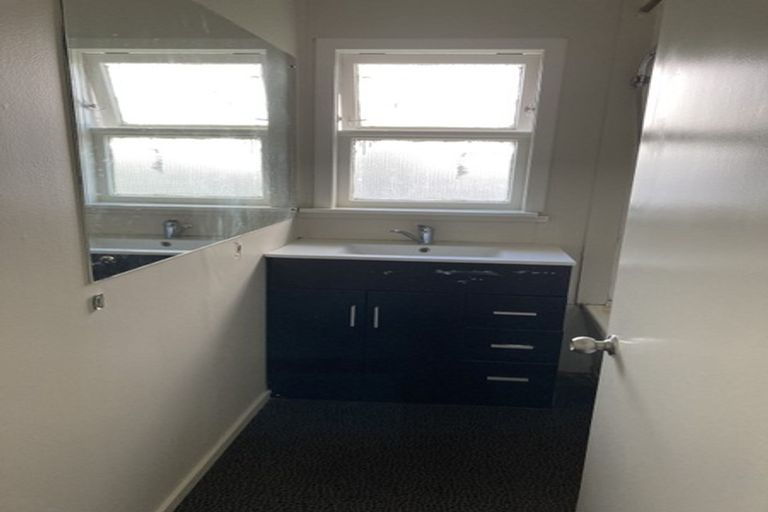 Photo of property in 23a Great South Road, Manurewa, Auckland, 2102