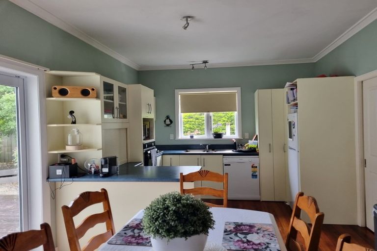 Photo of property in 39 Beauchamp Street, Tawa, Wellington, 5028