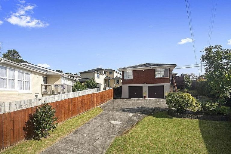 Photo of property in 133 Tiroroa Avenue, Te Atatu South, Auckland, 0610